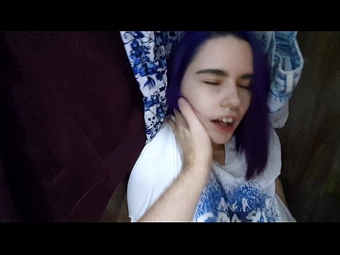 ❤️ พบน้องสาวของฉันในตู้เสื้อผ้าและช่วยเธอหลั่ง ️ วิดีโอเซ็กส์ ที่เรา th.verhentai.ru ❌❤